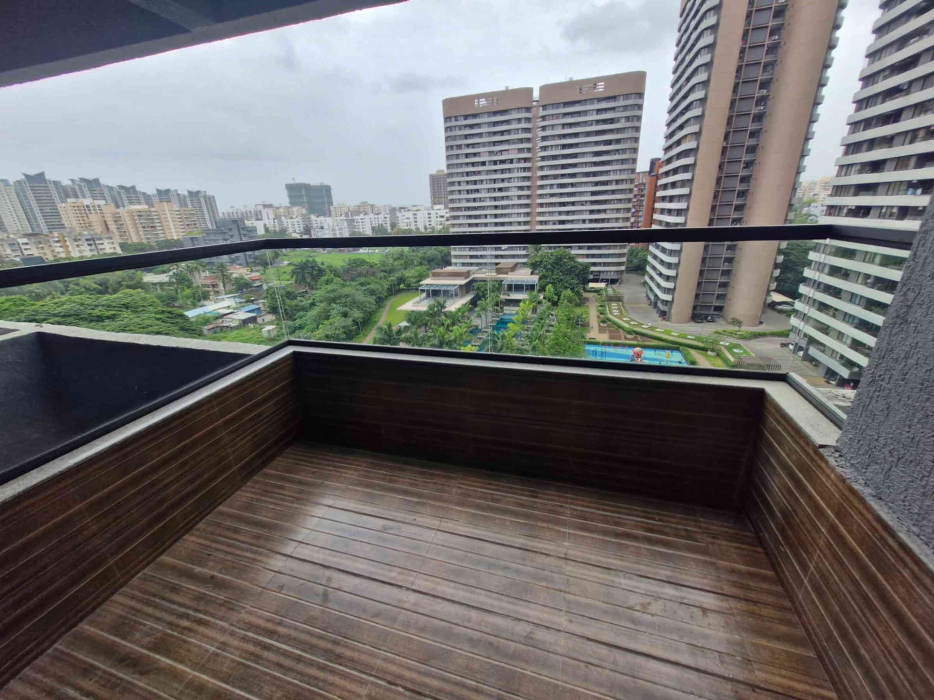 Glass railing